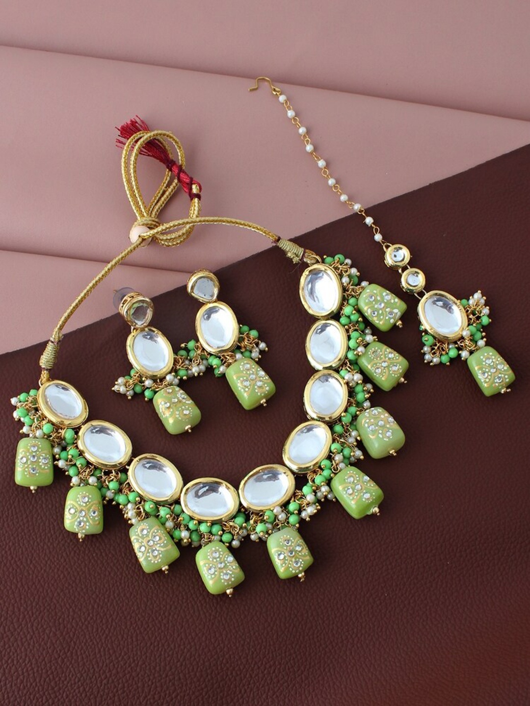 

LUCKY JEWELLERY 18k Gold Plated Green Kundan-Studded & Beaded Jewellery Set