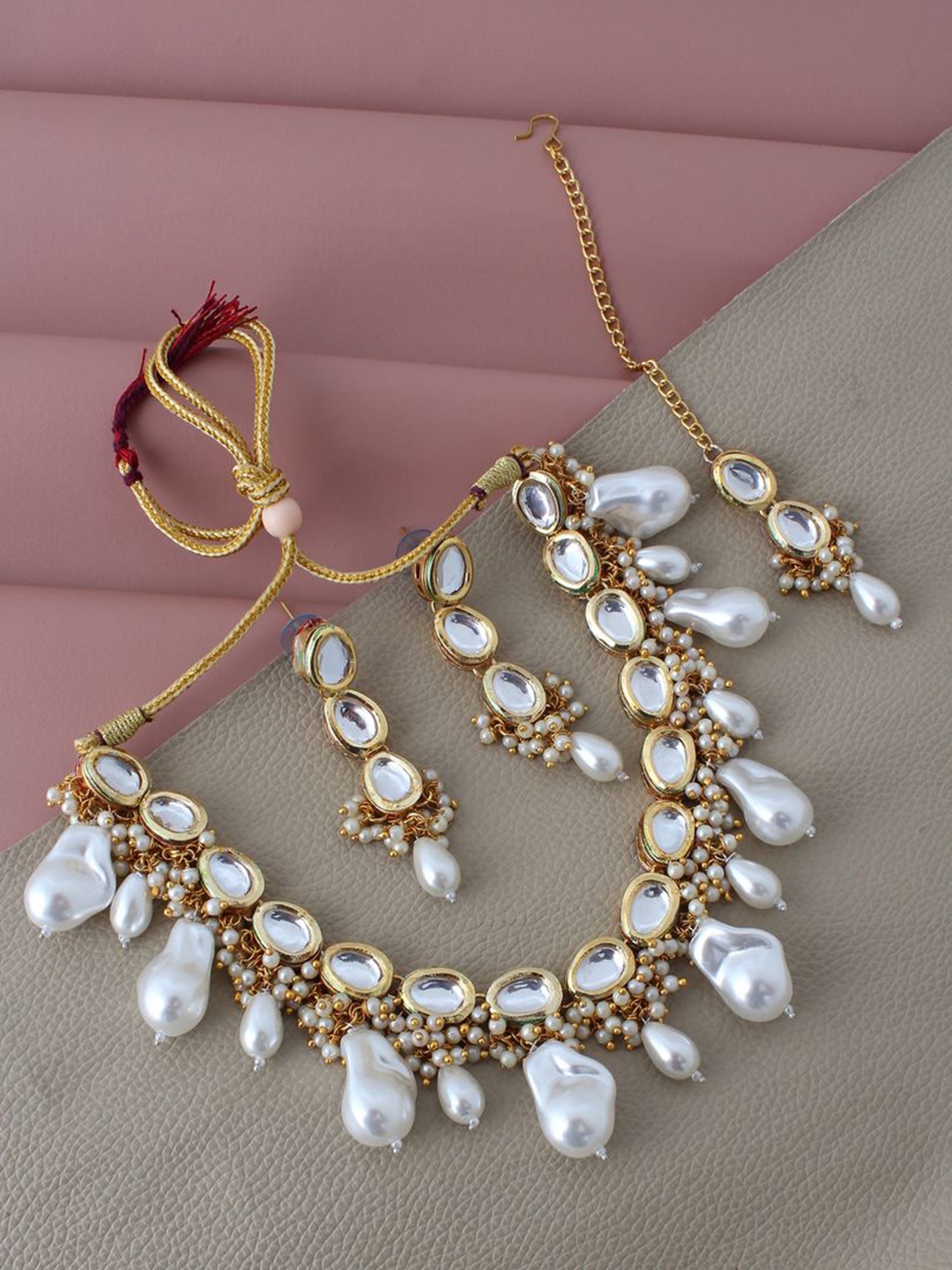 LUCKY JEWELLERY 18k Gold Plated White Kundan-Studded & Beaded Jewellery Set