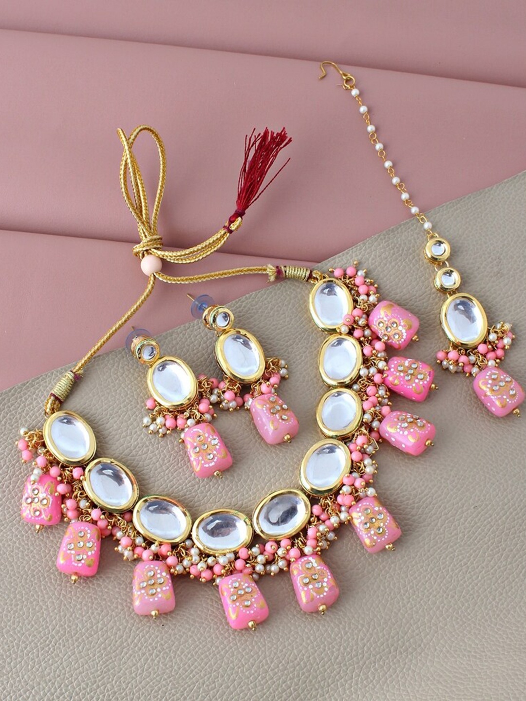 

LUCKY JEWELLERY Gold-Plated Pink Kundan-Studded & Beaded Jewellery Set