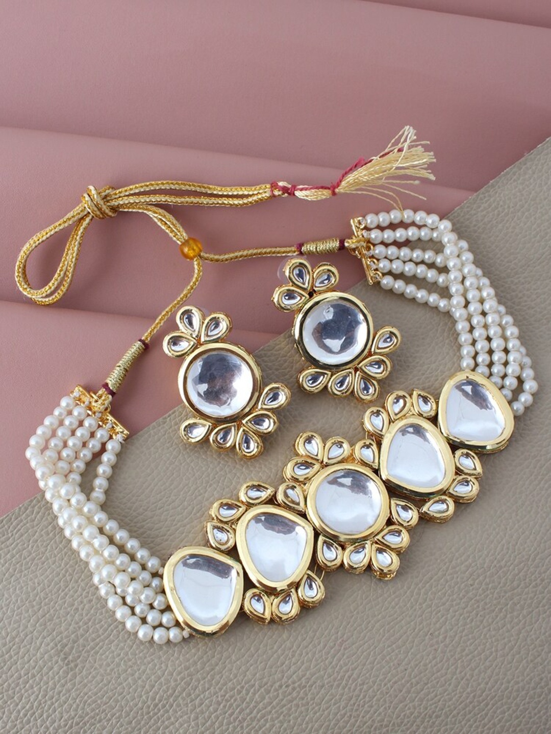 LUCKY JEWELLERY Gold-Plated White Kundan-Studded & Beaded Jewellery Set