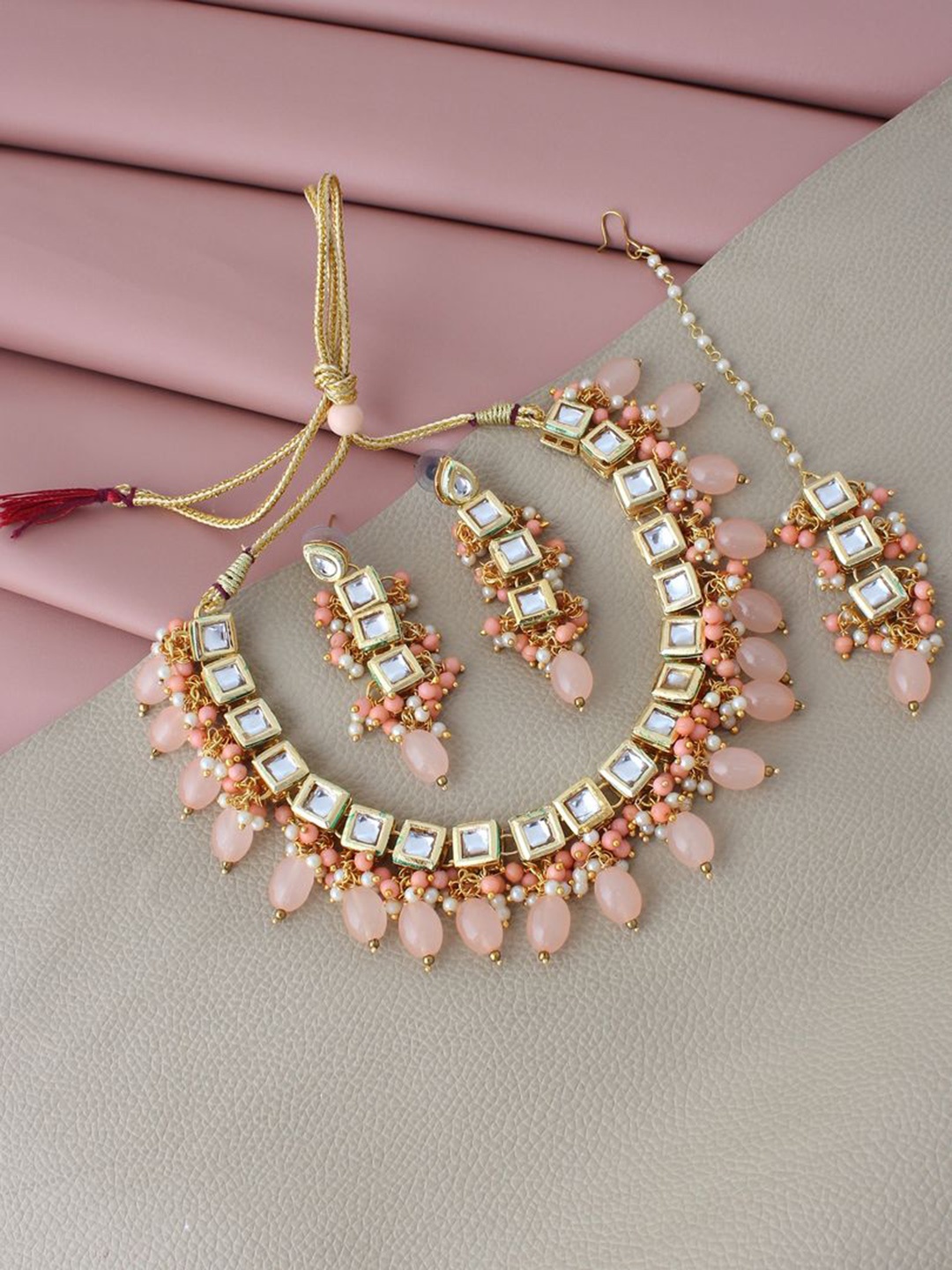 

LUCKY JEWELLERY Gold-Plated Peach-Coloured Kundan-Studded & Beaded Jewellery Set
