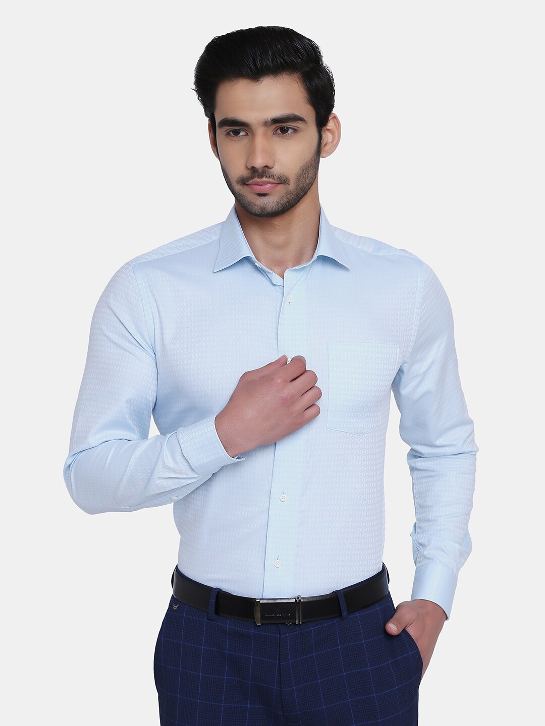 

Blackberrys Men Blue Spread Collar Slim Fit Formal Shirt