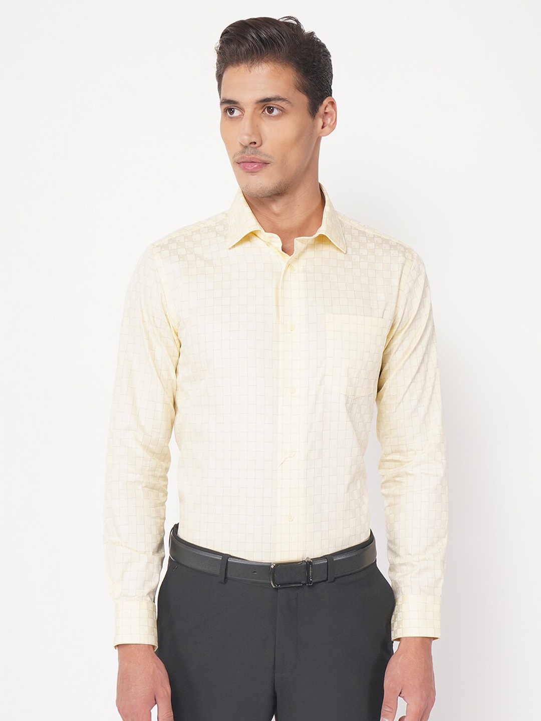 

Blackberrys Men Yellow Slim Fit Checked Formal Shirt