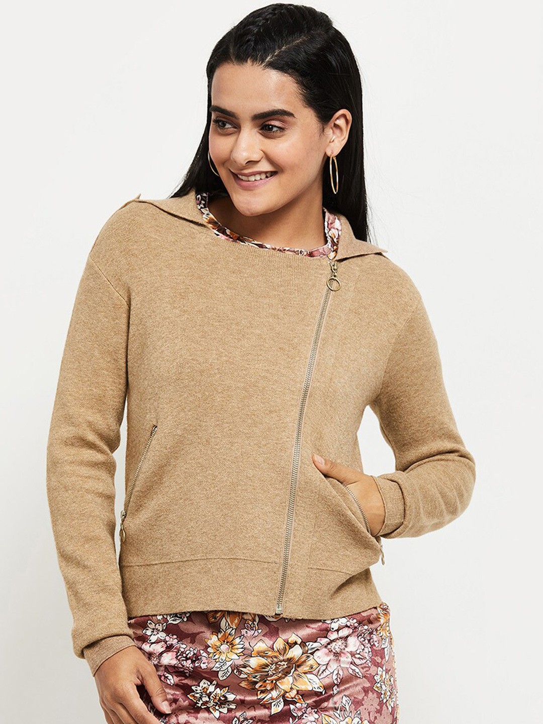 

Max Women Beige Crop Tailored Jacket