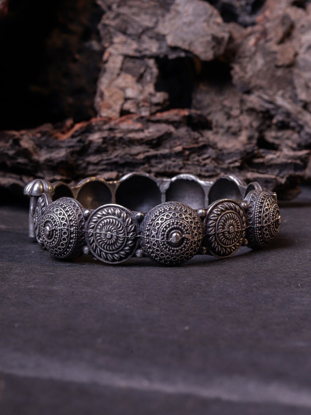 

Sangria Women Silver-Plated Oxidised Silver-Plated Bangle-Style Bracelet