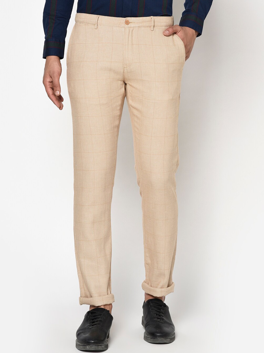 

Blackberrys Men Beige Printed Checked Slim Fit Trousers