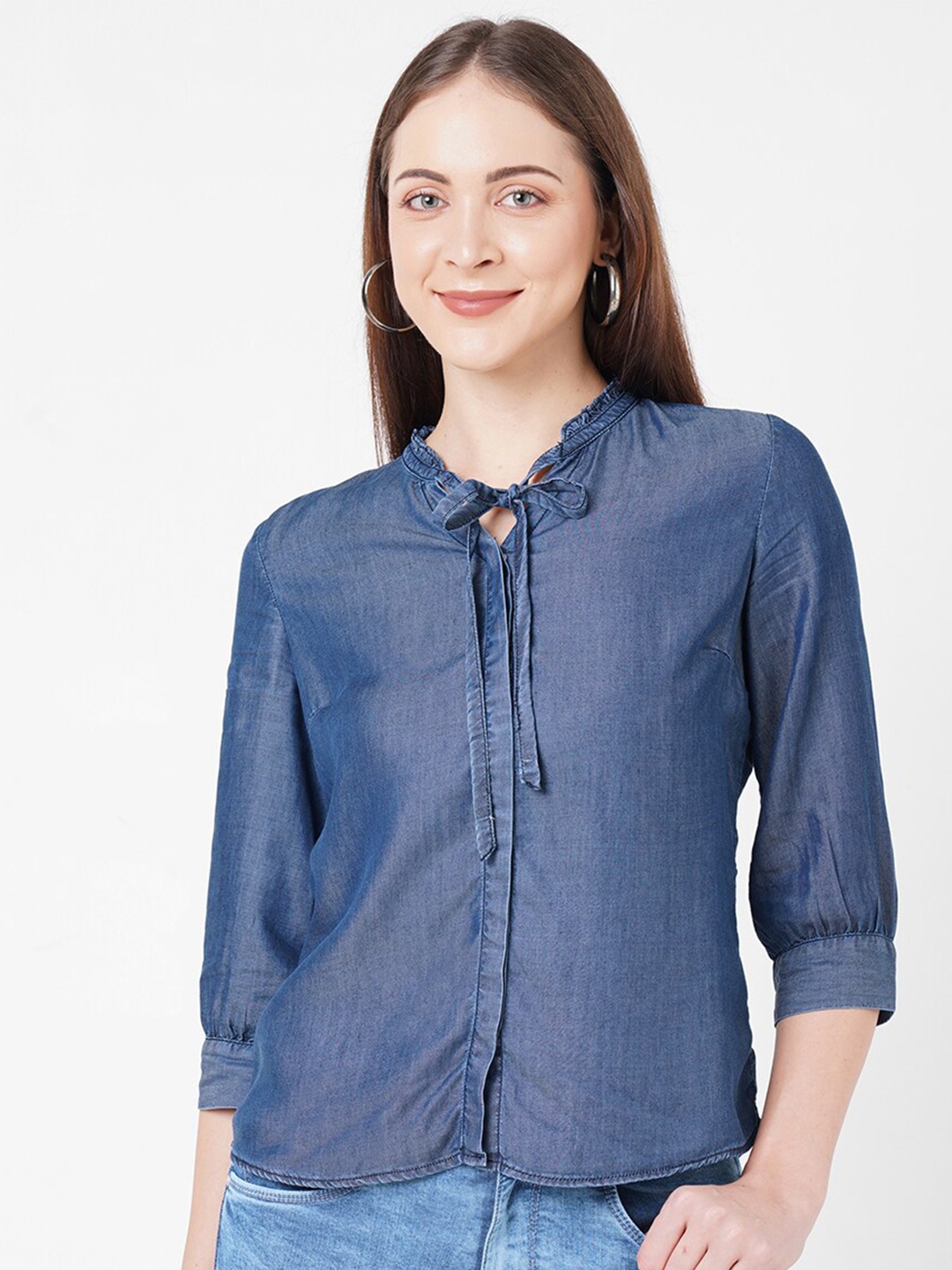 

Kraus Jeans Blue Tie-Up Neck Denim Top