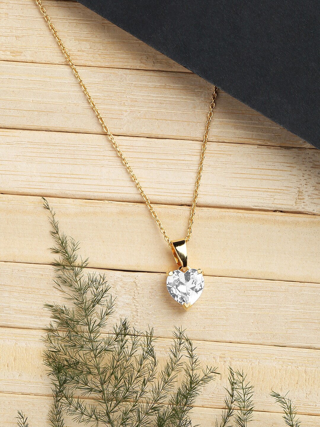 

HOT AND BOLD Gold-Plated & White Brass Chain