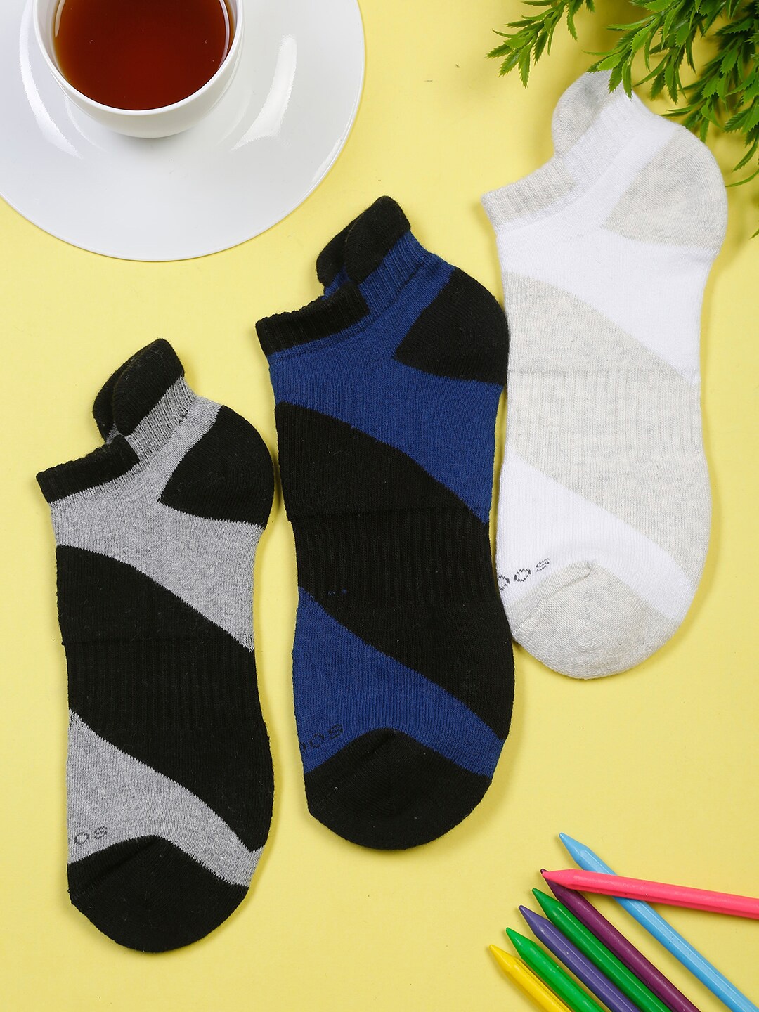 

MUTAQINOTI Men Pack Of 3 Patterned Ankle-Length Antimicrobial Socks, White
