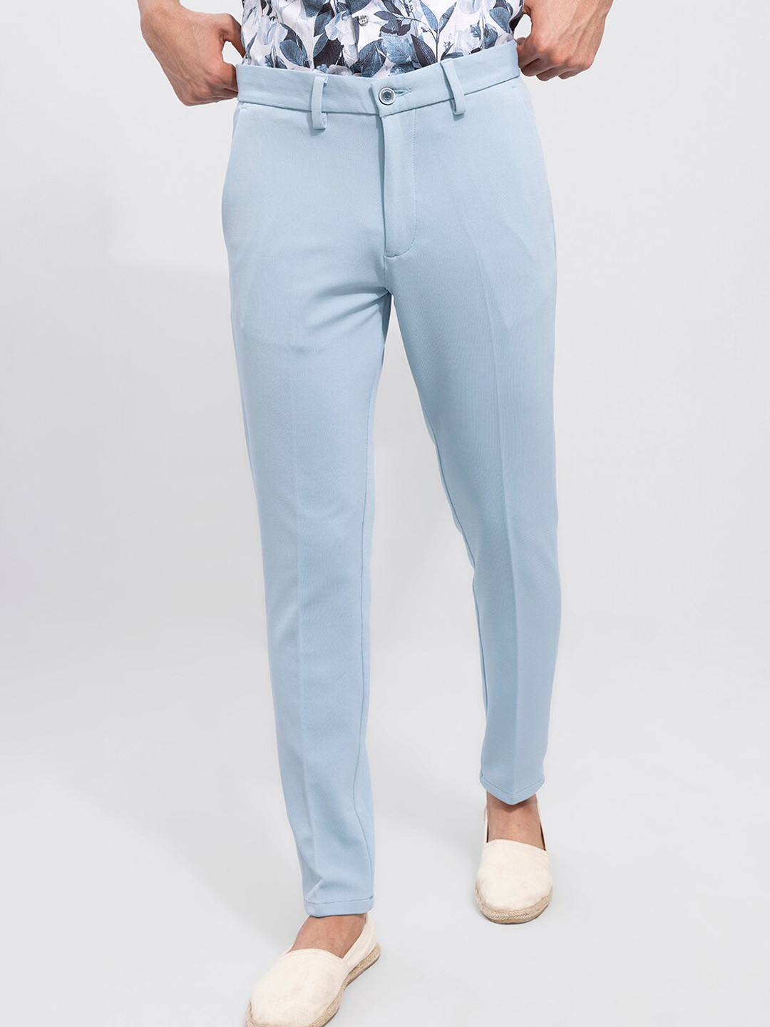 

Snitch Men Blue Carrot Tapered Fit Wrinkle Free Trouser