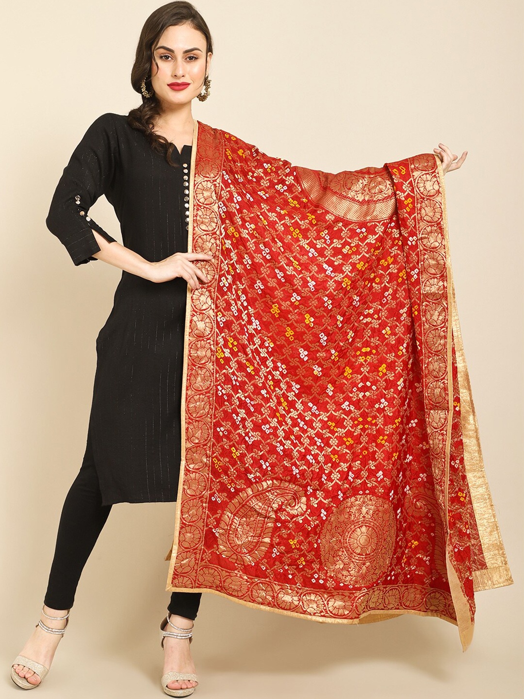 

Miaz Lifestyle Women Red & Gold Bandhani Printed Art Silk Dupatta