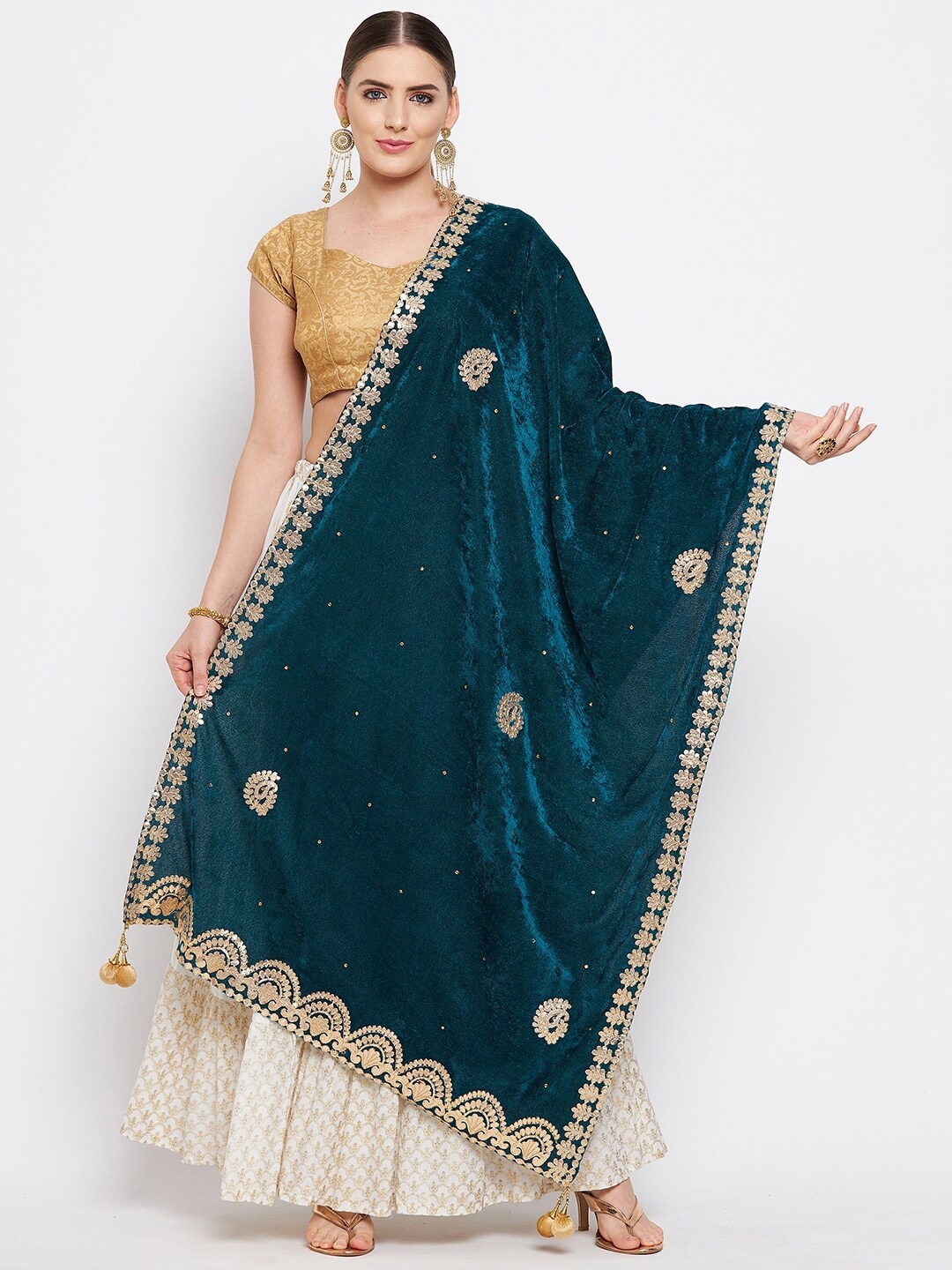 

Clora Creation Green & Gold-Toned Ethnic Motifs Embroidered Velvet Dupatta with Gotta Patti