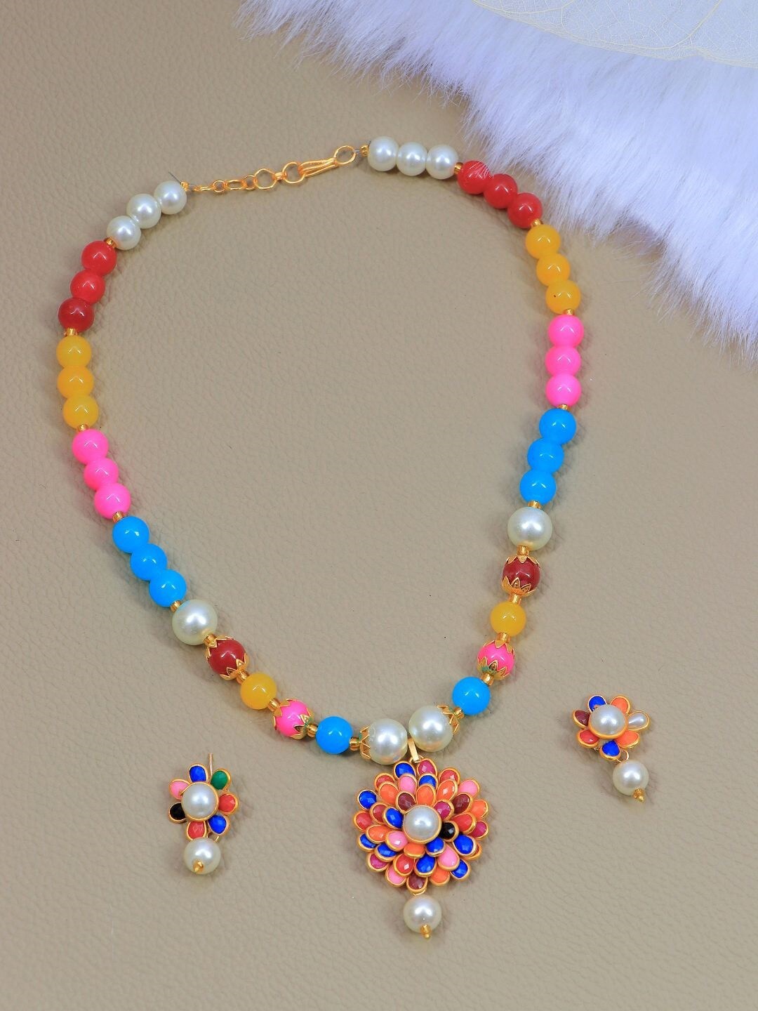 

Crunchy Fashion Gold-Plated White & Pink Pearl Studded Jewellery Set