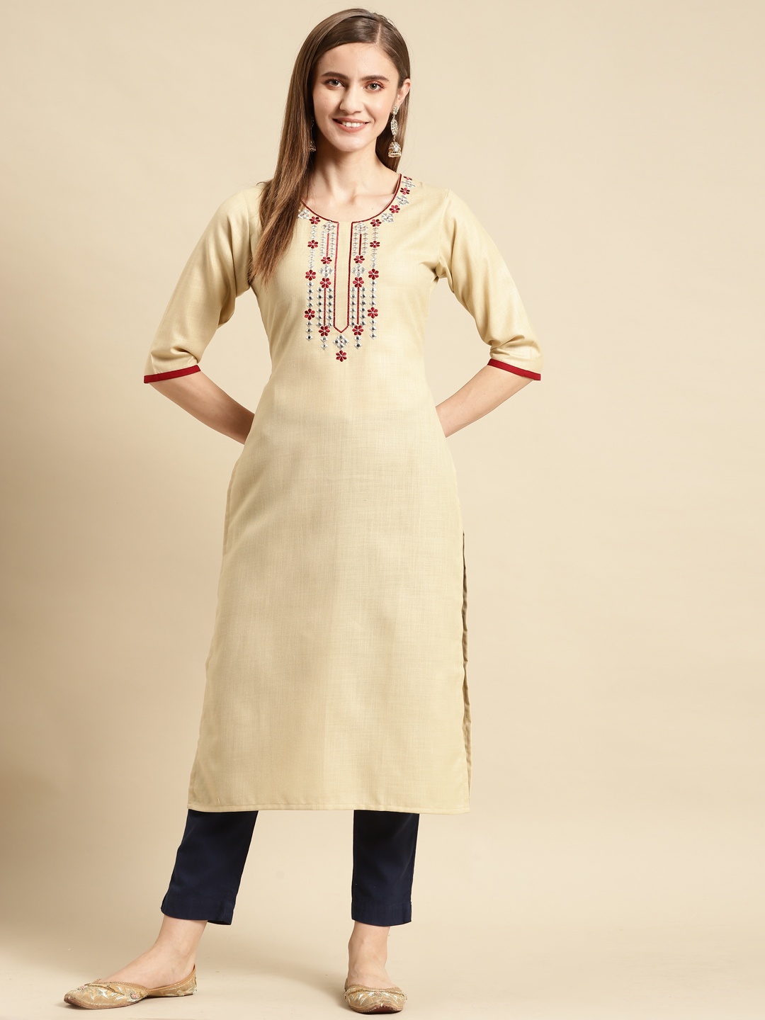 

GERUA Women Beige Floral Motifs Yoke Design Thread Work Kurta