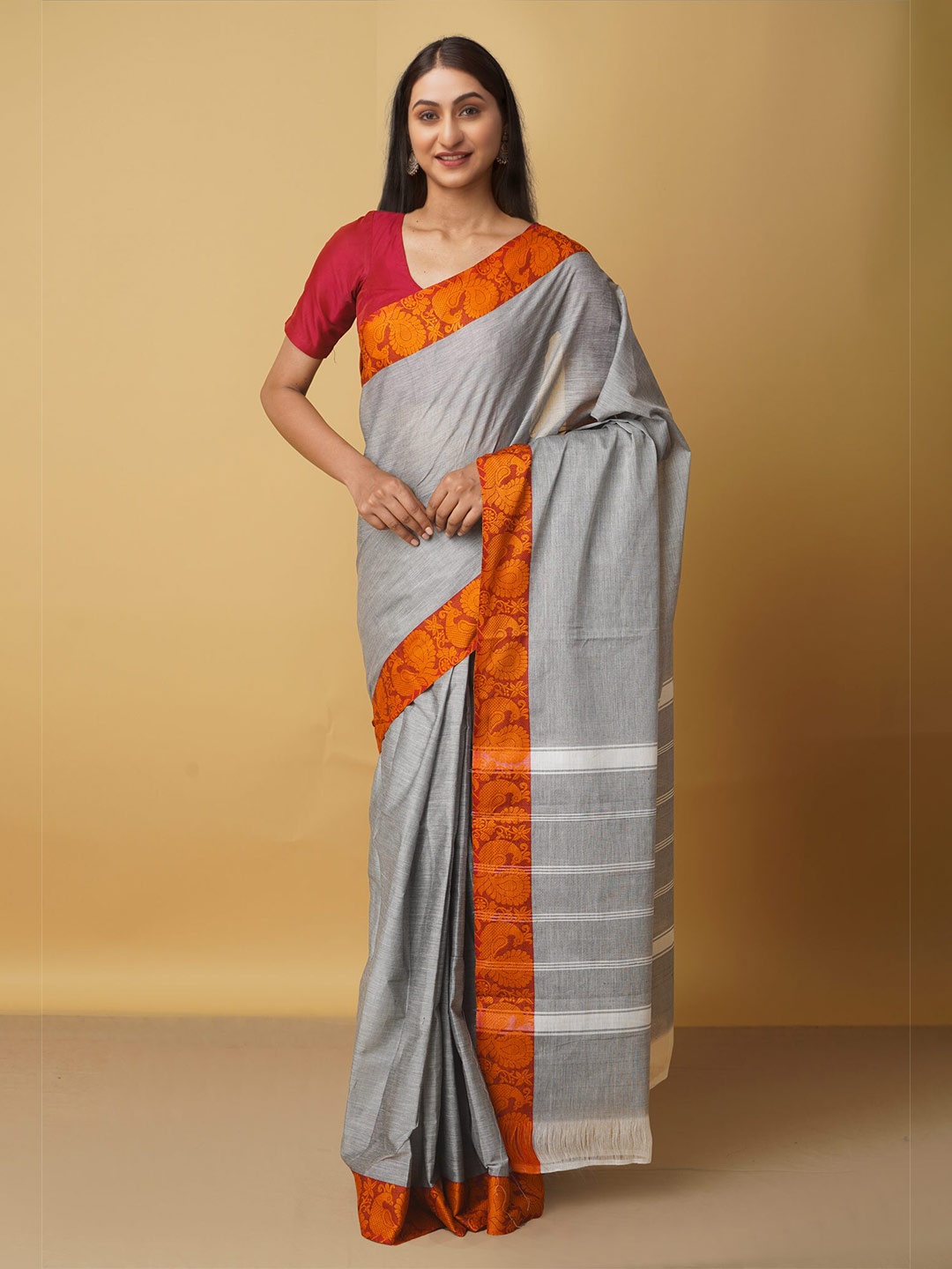 

Unnati Silks Grey & White Pure Cotton Saree