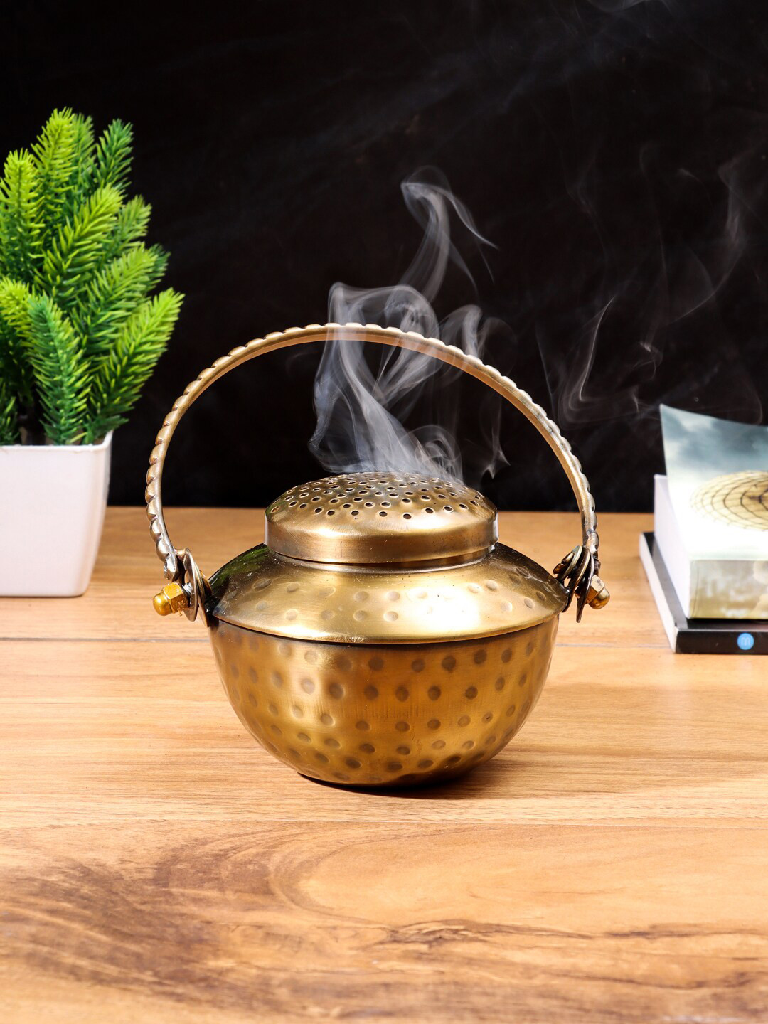 

Amaya Decors Gold-Toned Lobaan With Handle