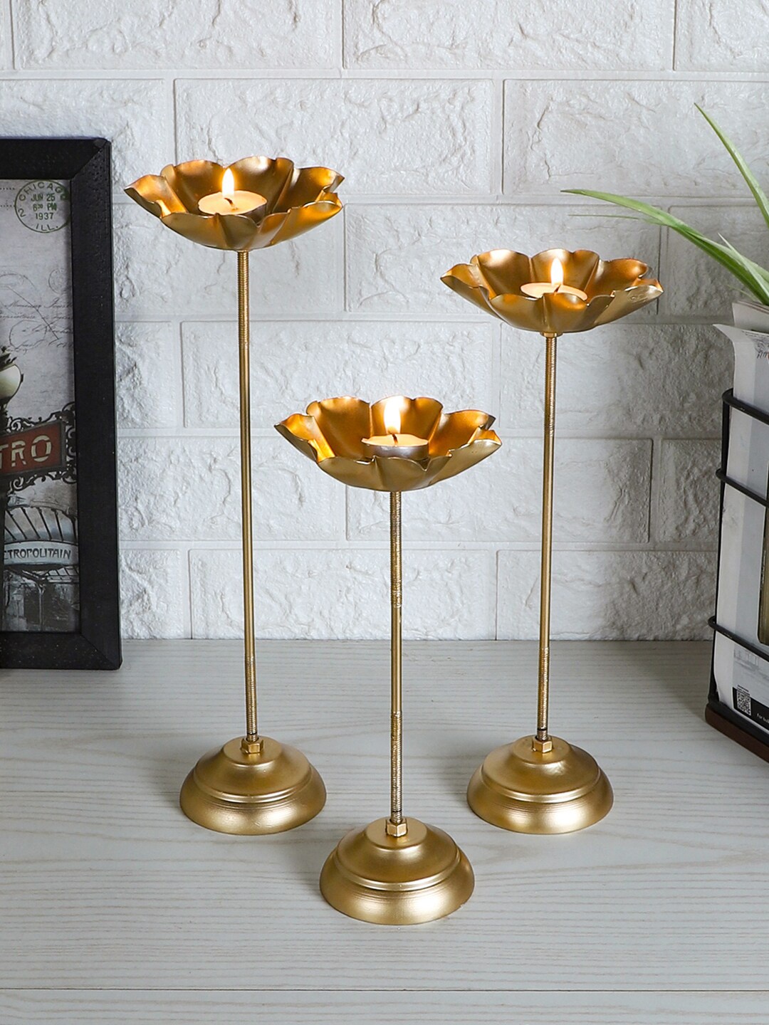 

Amaya Decors Set of 3 Gold-Toned Solid Small Lotus Detacchable Candle Holders