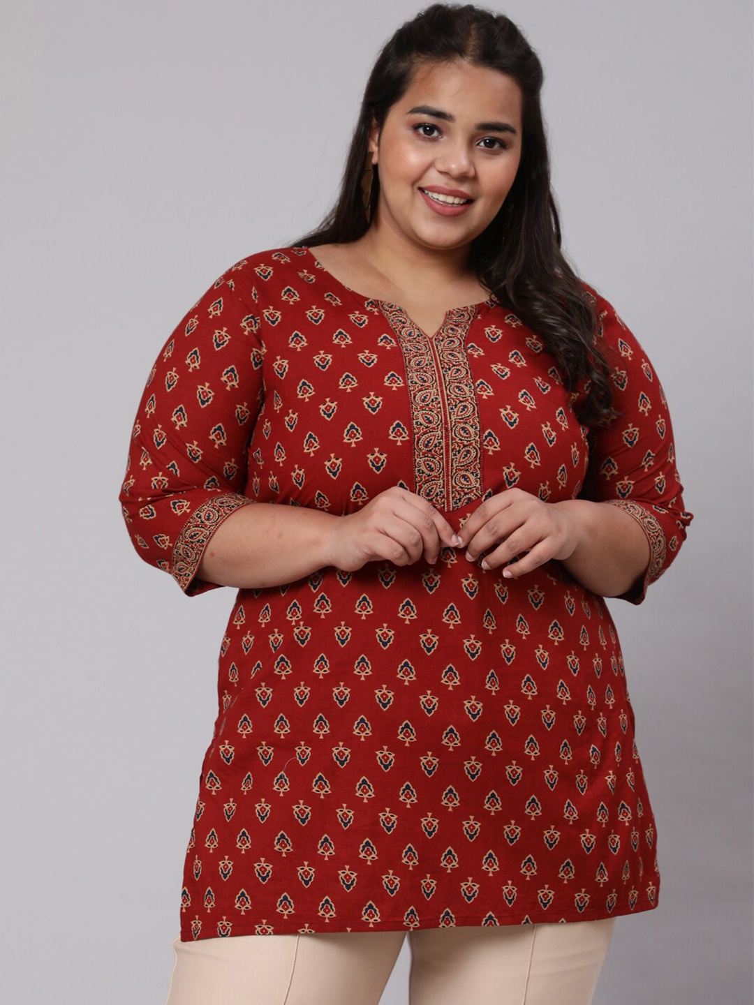 

Nayo Plus Size Women Maroon & Beige Printed Tunic