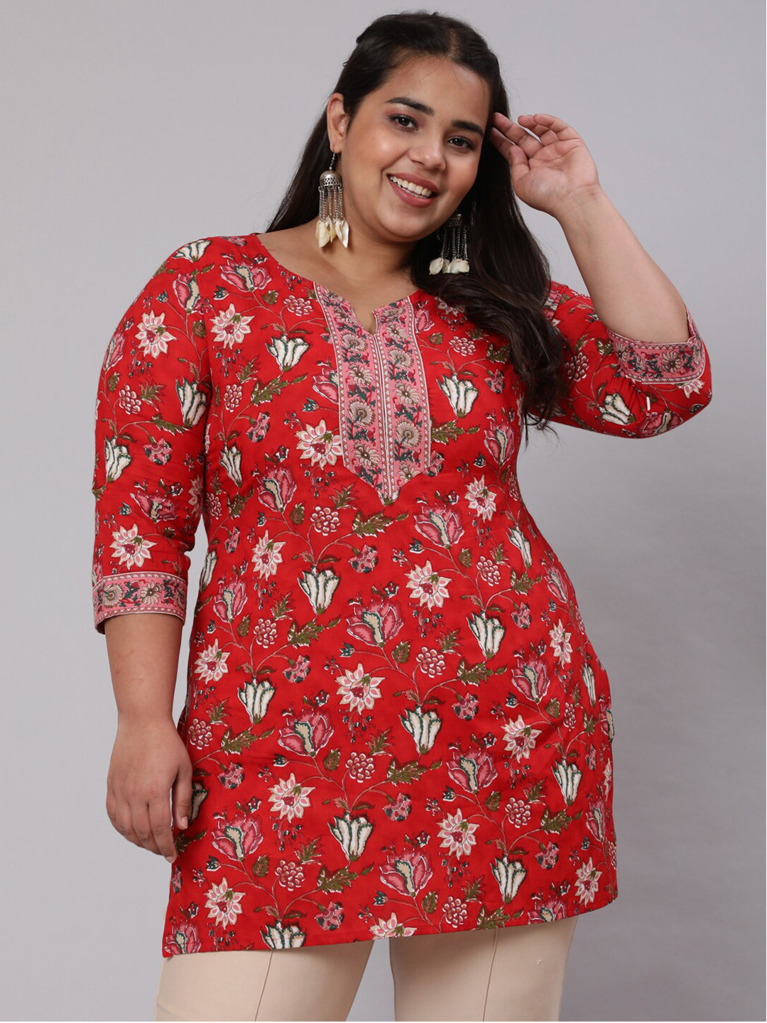 

Nayo Plus Size Women Red & Pink Printed Cotton Tunic