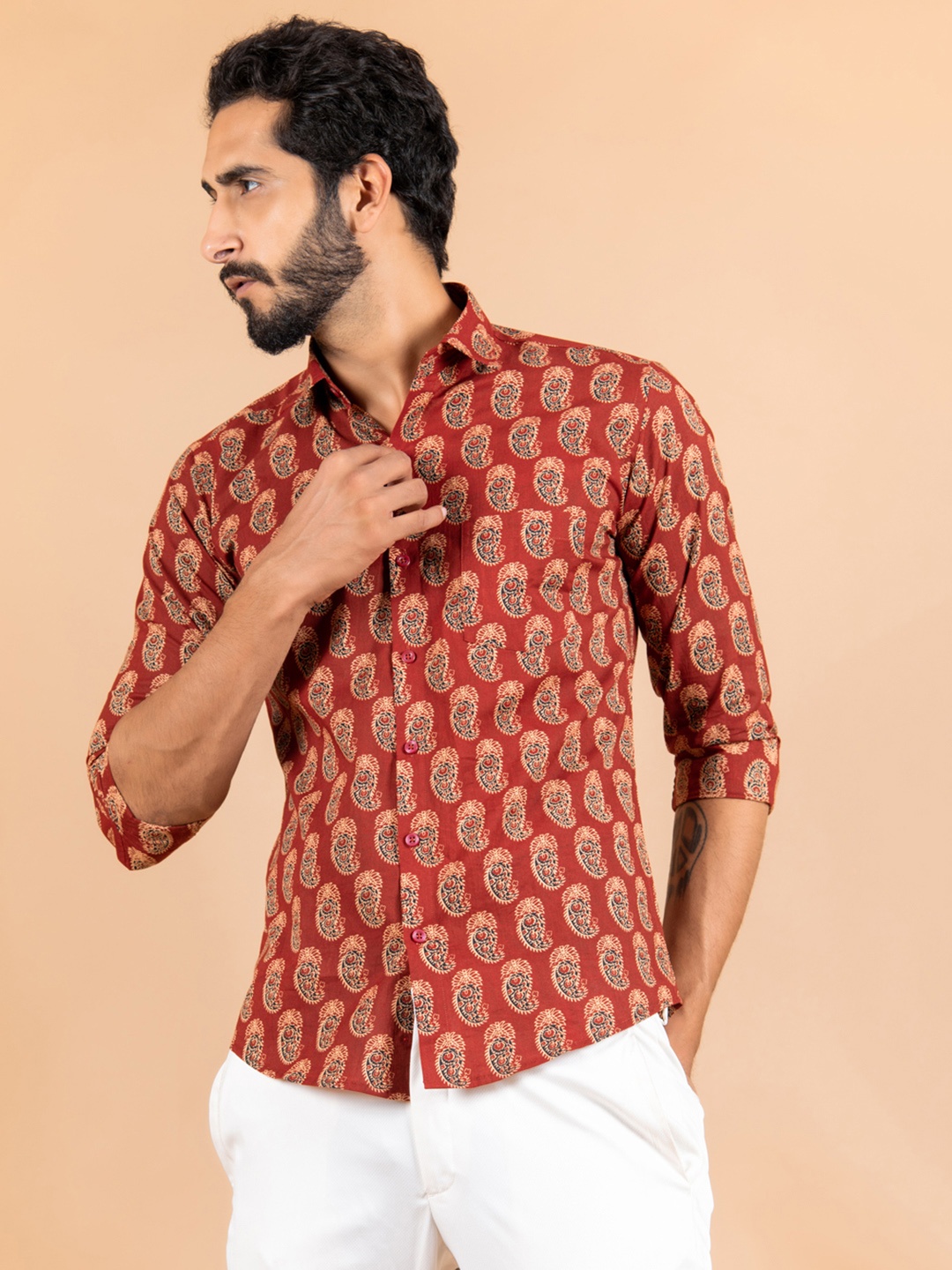 

Tistabene Men Red Comfort Paisley Printed Cotton Casual Shirt