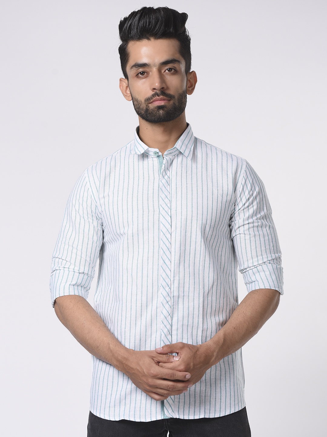 

Tistabene Men Turquoise Blue Comfort Slim Fit Striped Casual Shirt