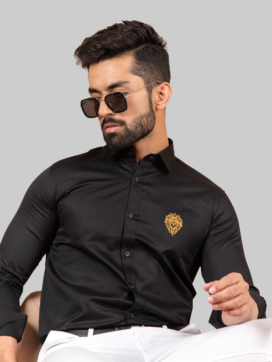 

Tistabene Men Black Solid Comfort Casual Shirt