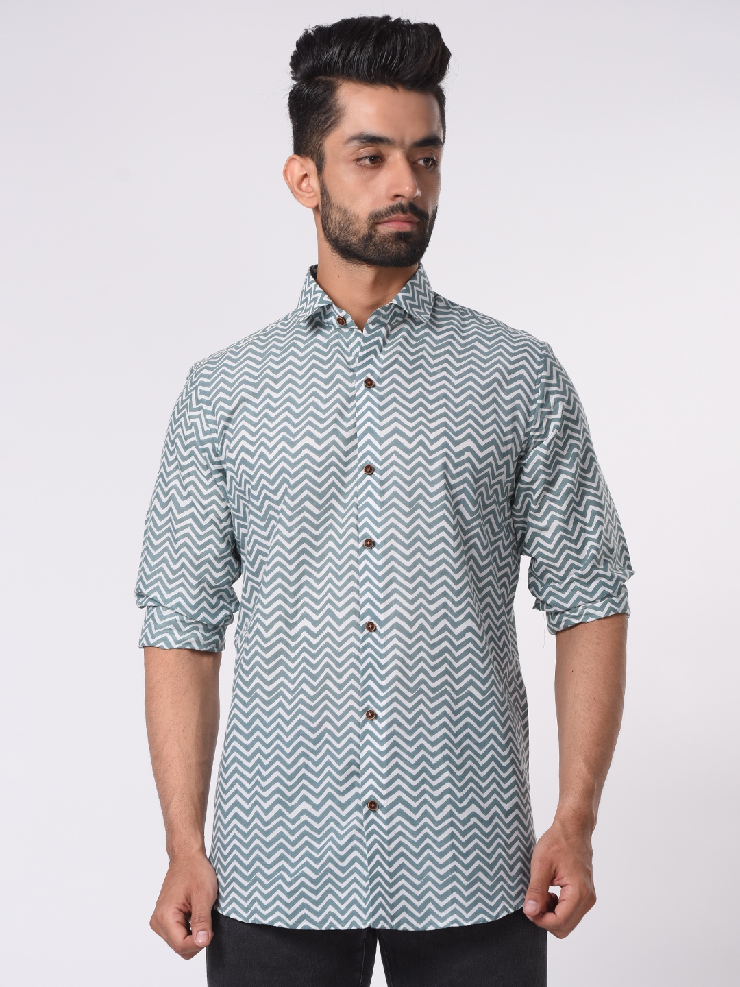 

Tistabene Men Grey Comfort Slim Fit Chevron Printed Casual Shirt