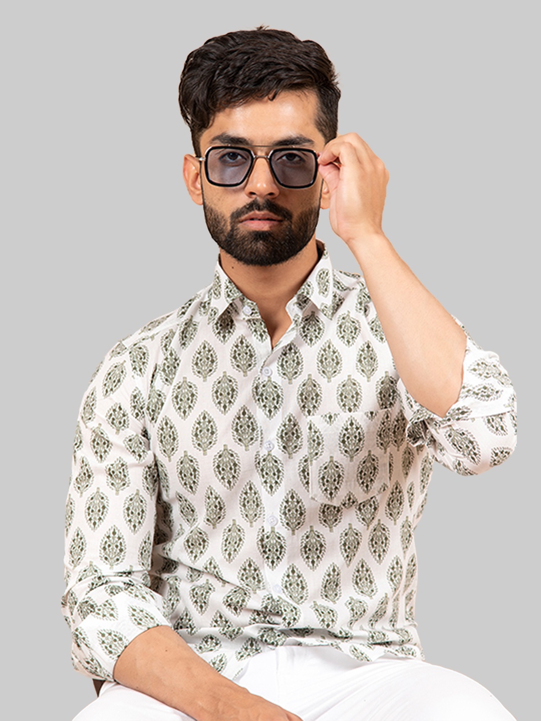 

Tistabene Men Off White Comfort Printed Casual Shirt