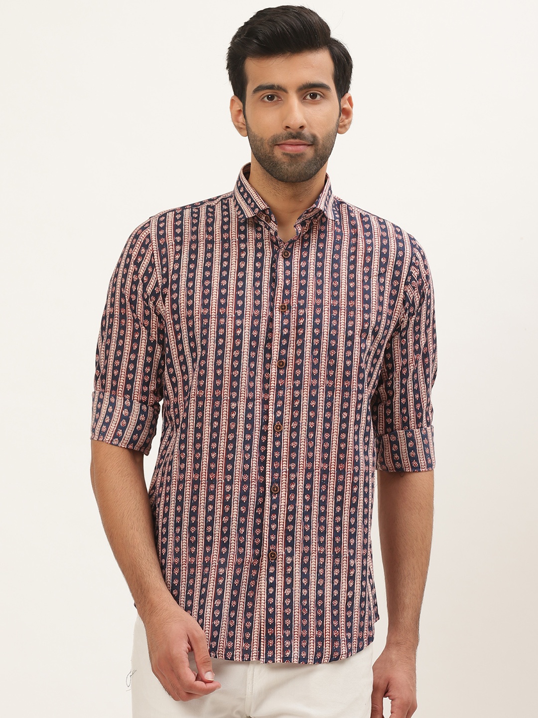 

Tistabene Men Peach-Coloured Comfort Slim Fit Floral Printed Casual Shirt