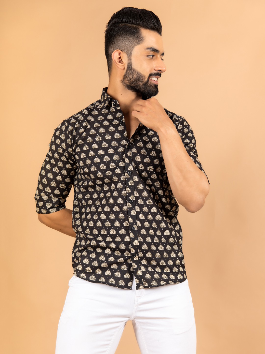 

Tistabene Men Black Ethnic Motifs Printed Comfort Fit Casual Shirt