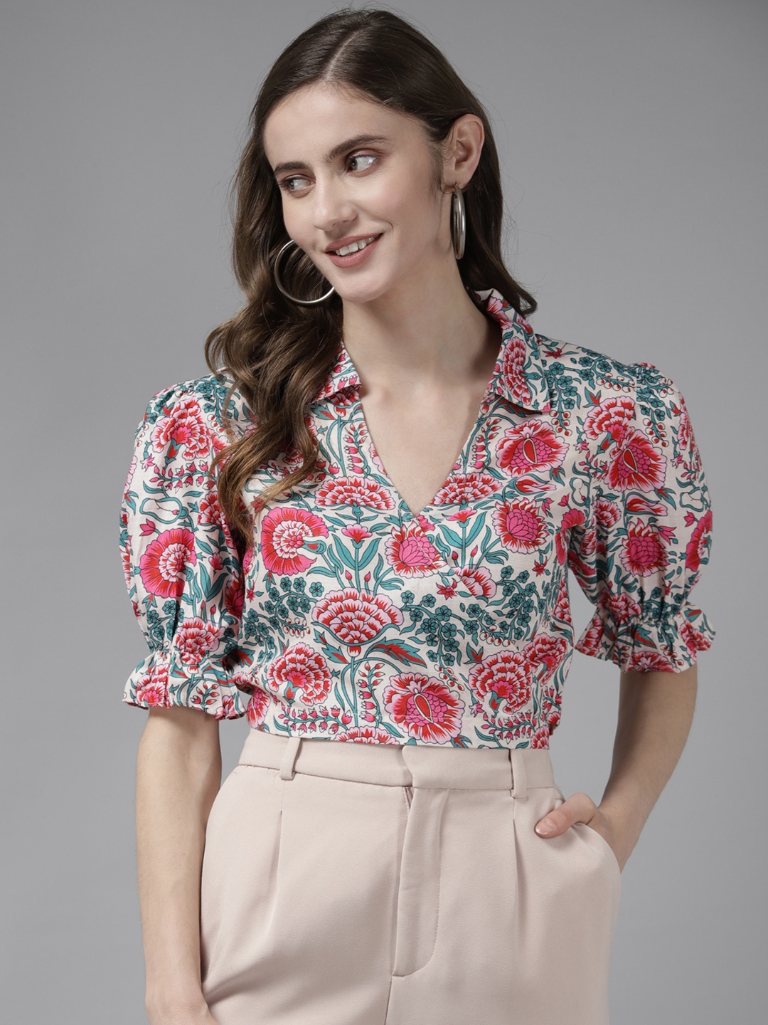 

Bhama Couture Pink & Green Floral Print Wrap Crop Top