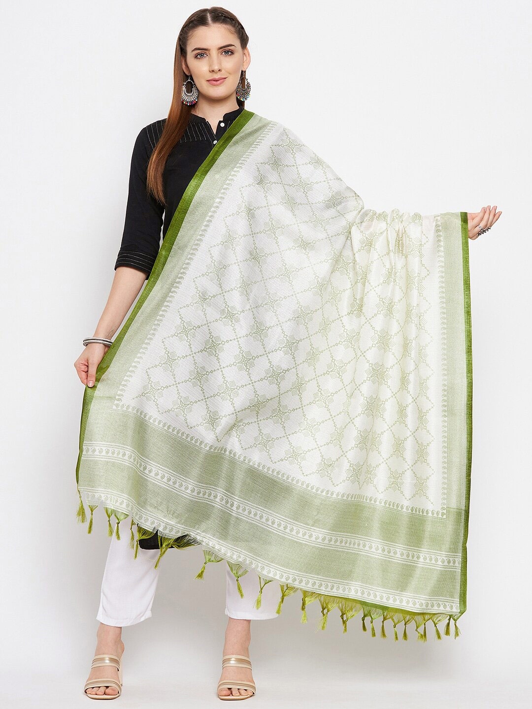 

Clora Creation Green & White Ethnic Motifs Printed Dupatta