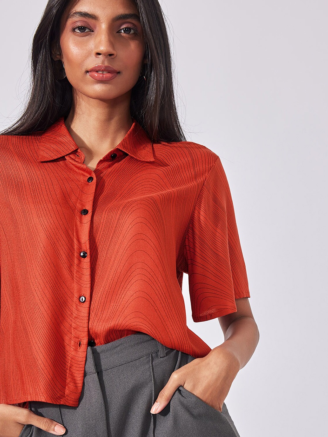 

The Label Life Women Orange Rust Wave Print Boxy Shirt