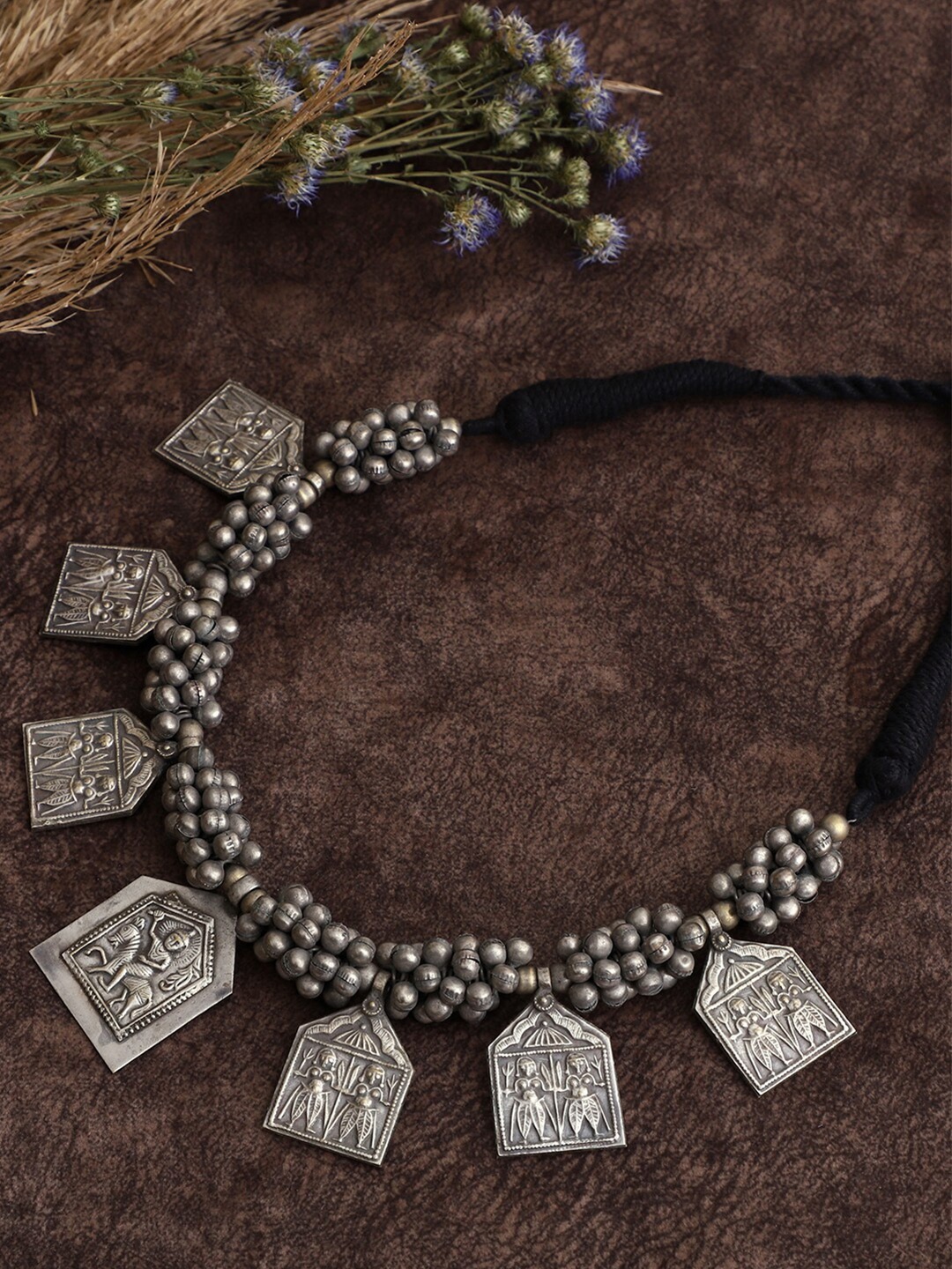 

VENI Silver-Toned & Black Brass Silver-Plated Necklace