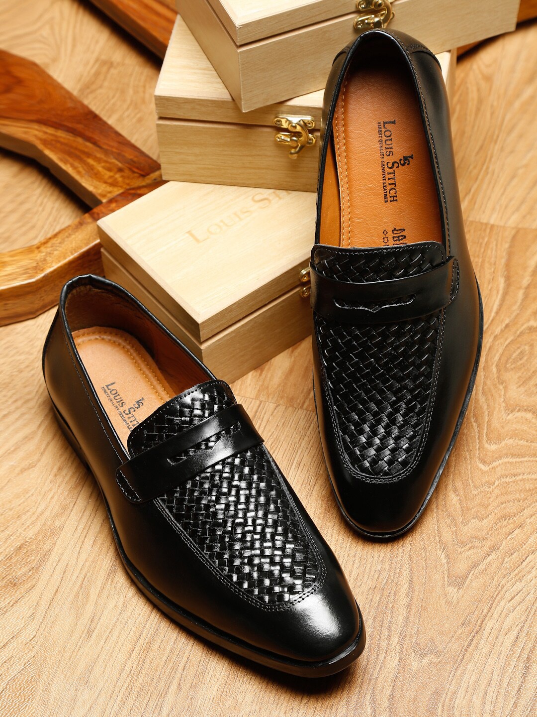 

LOUIS STITCH Men Black Italian Leather Weaved Style Moccassin Shoes