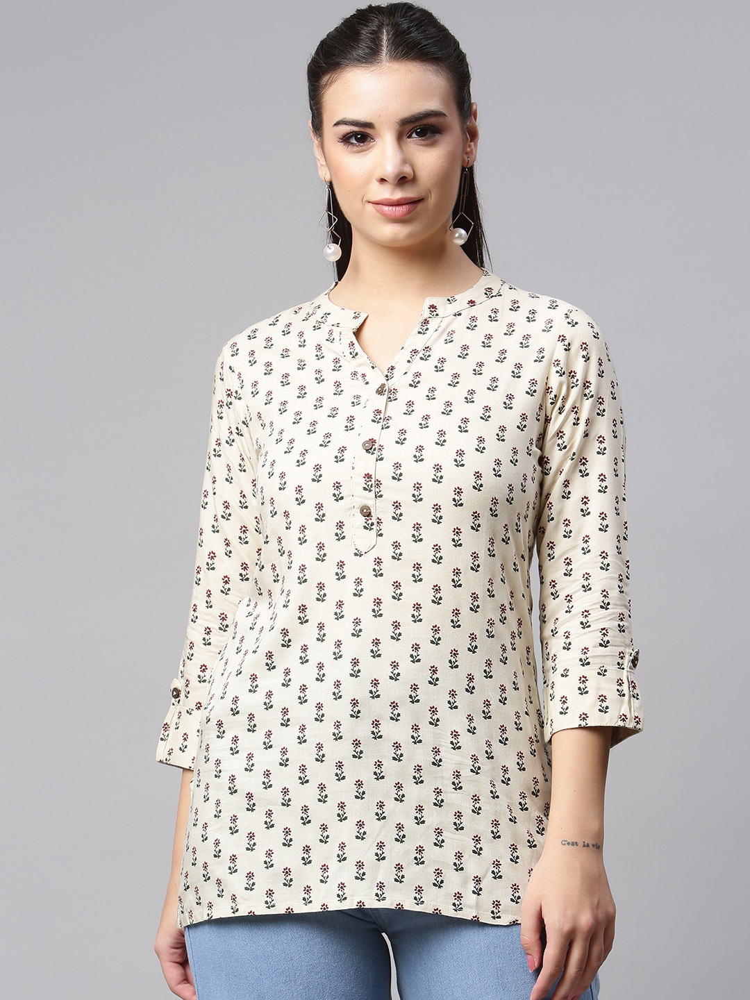 

MALHAAR Beige Floral Printed Kurti