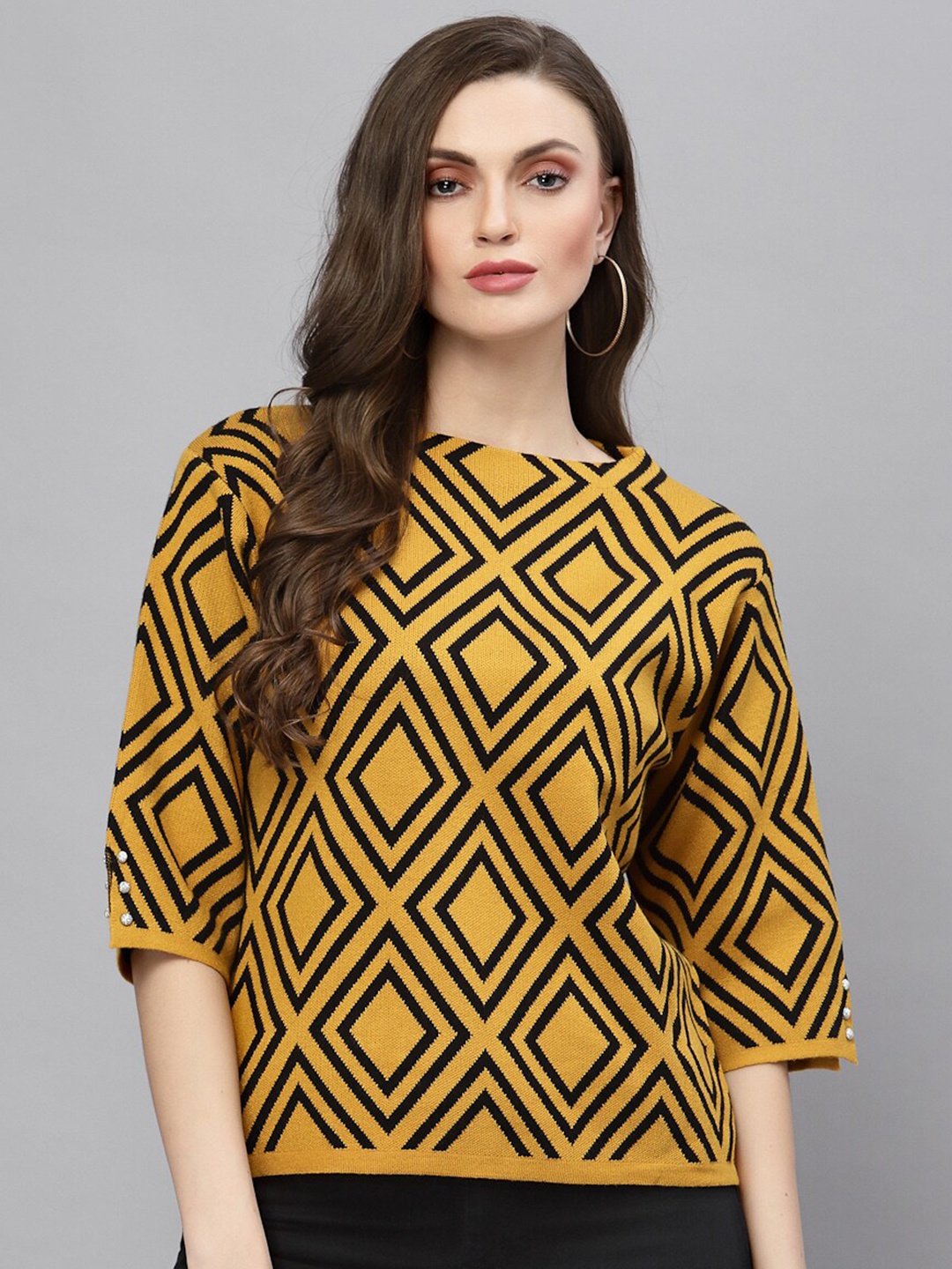 

Mafadeny Women Mustard & Black Geometric Pullover Sweater