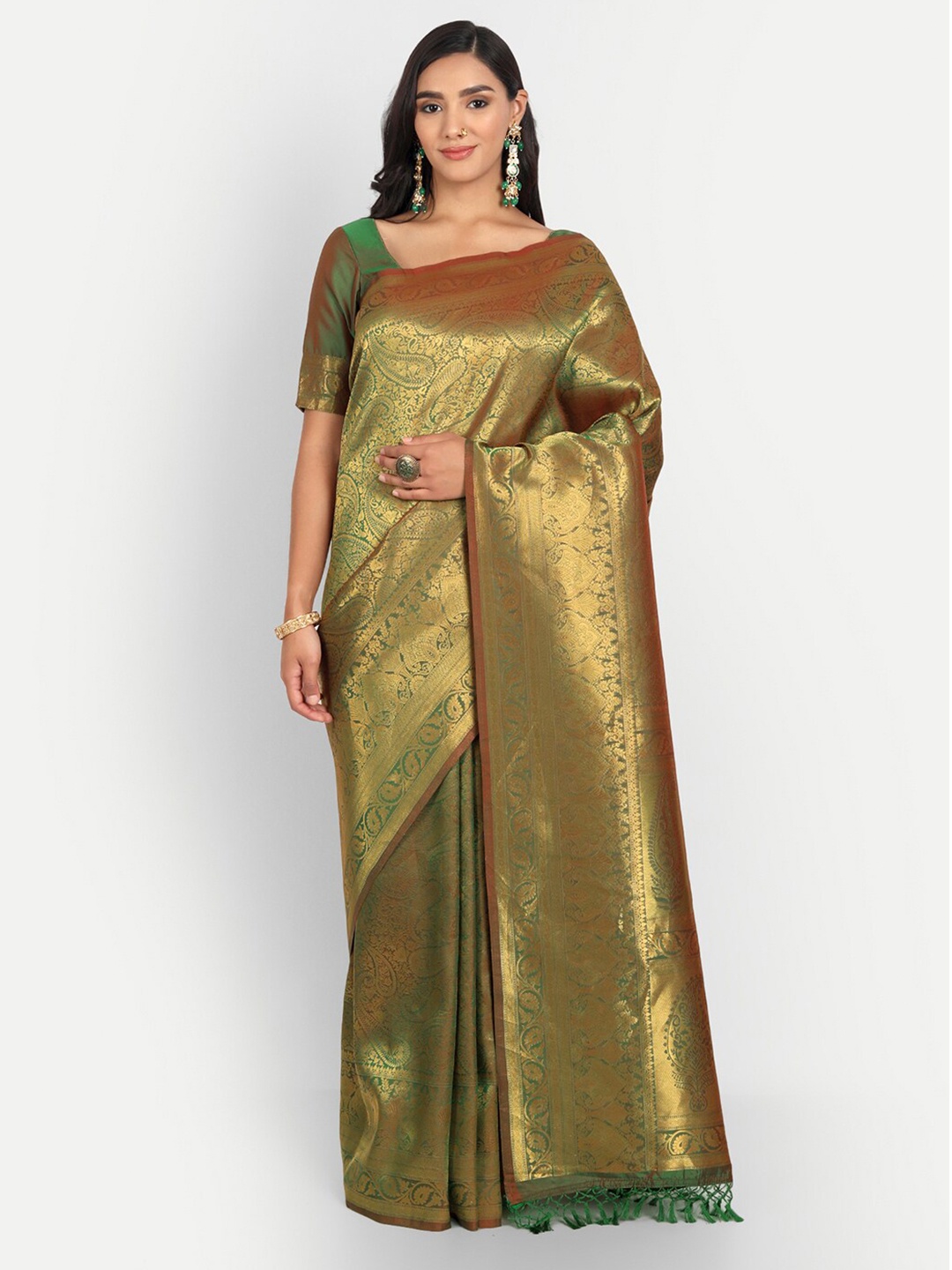 

Vardha Olive Green & Gold-Toned Paisley Zari Silk Blend Kanjeevaram Saree