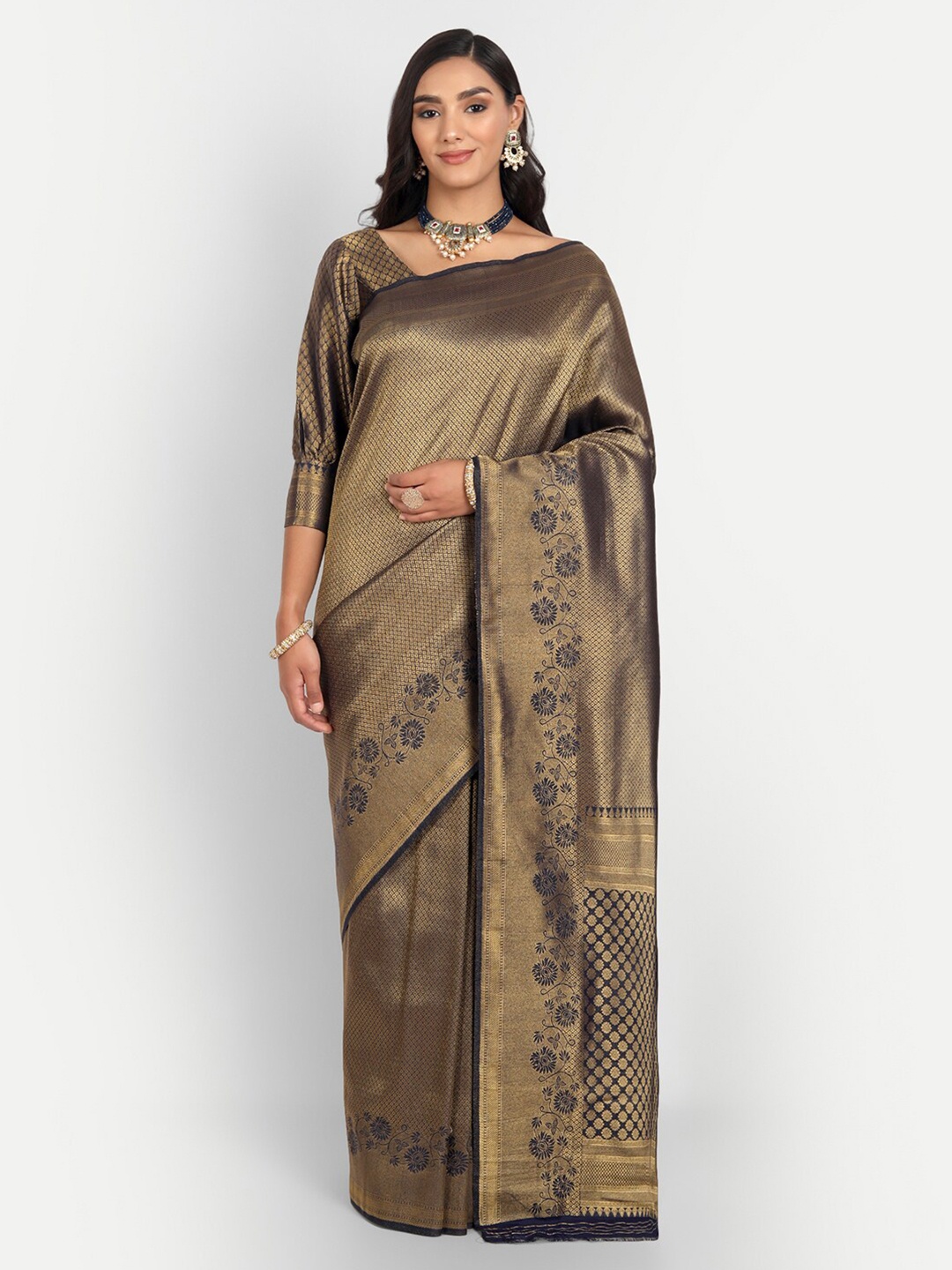 

Vardha Navy Blue & Gold-Toned Floral Zari Silk Blend Kanjeevaram Saree