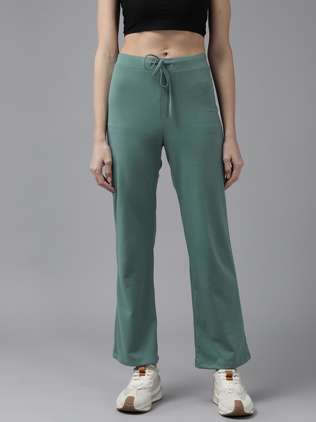 

Roadster Women Sea Green Solid Trousers
