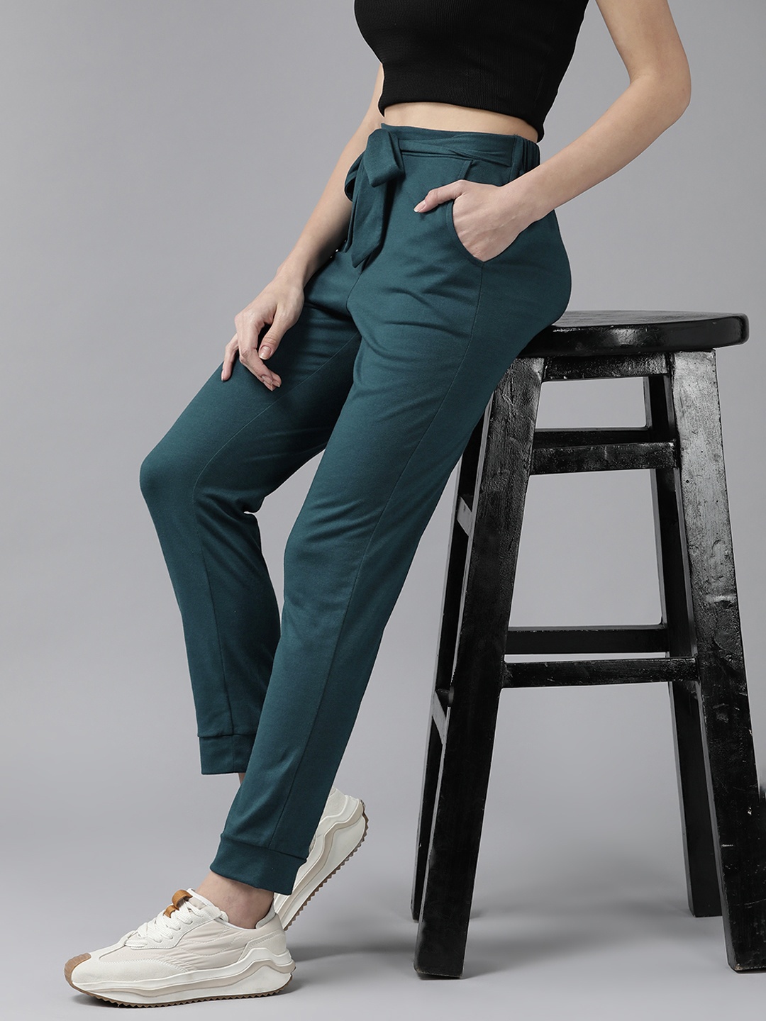 

Roadster Women Teal Blue Solid Joggers