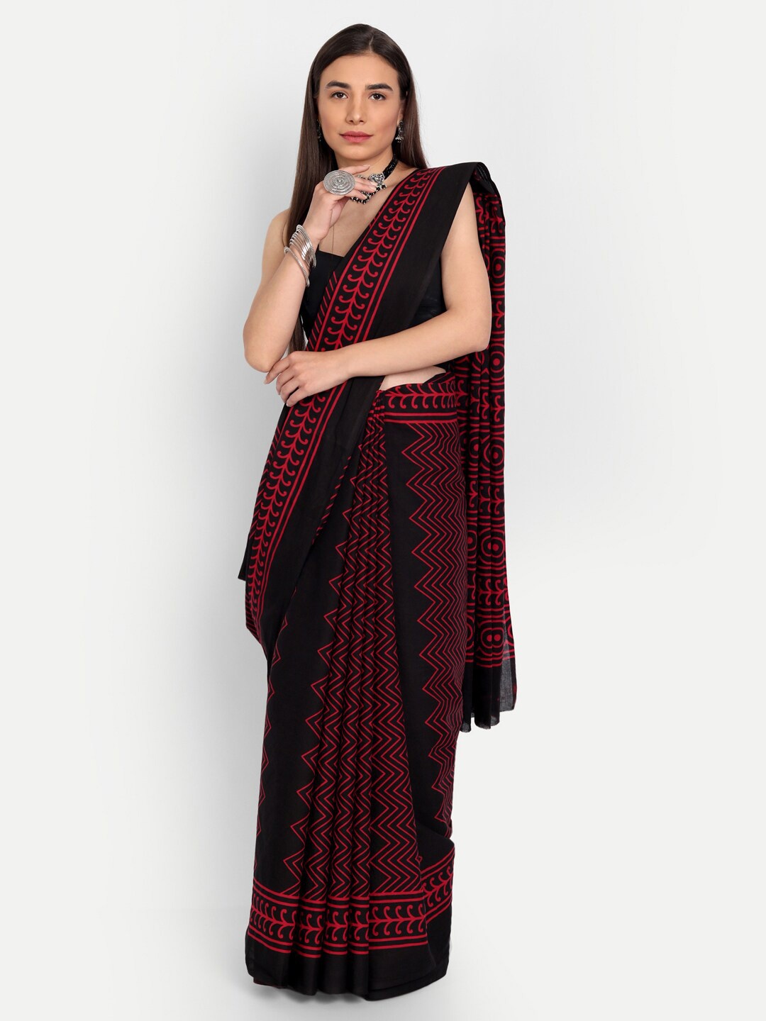 

BUTA BUTI Black & Maroon Printed Pure Cotton Saree