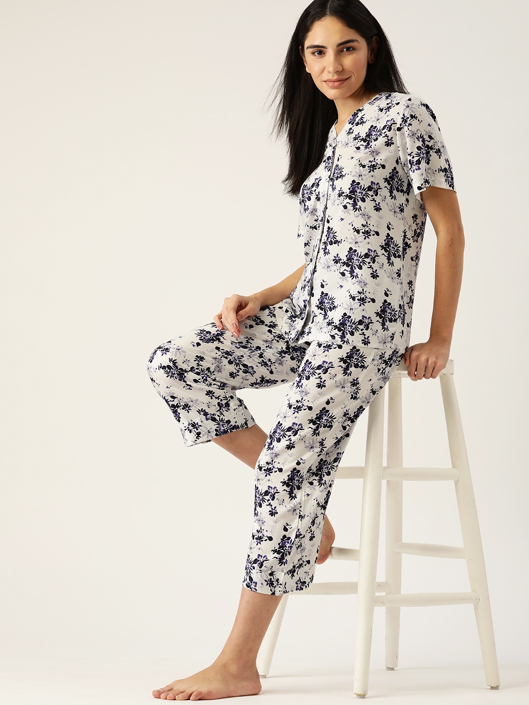 

ETC Women White & Navy Blue Printed Night suit