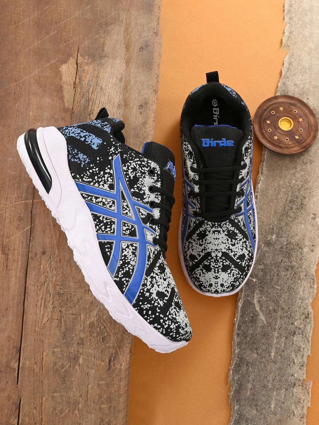 

BIRDE Men Black Printed Sneakers