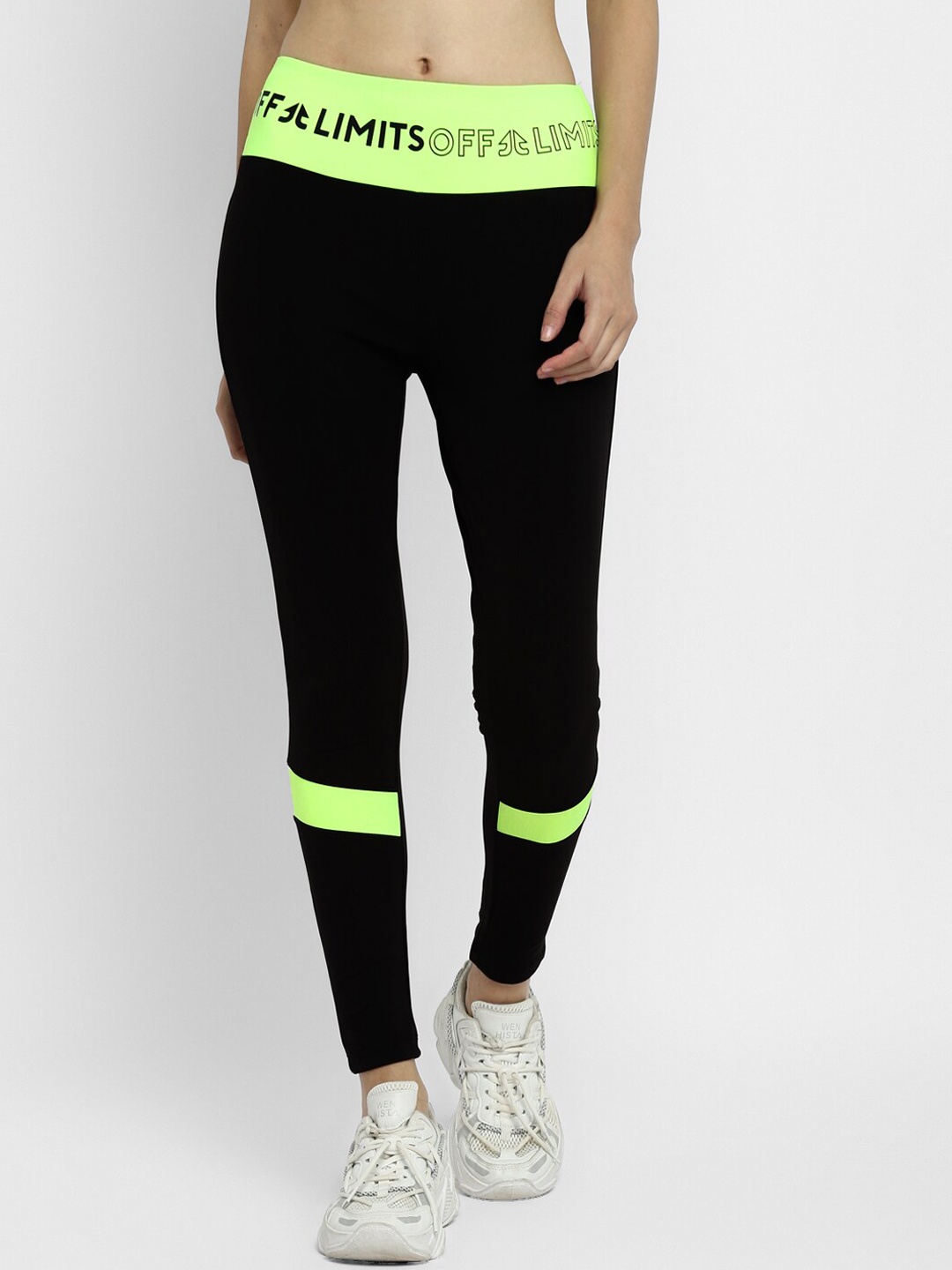 

OFF LIMITS Women Black Solid Tights