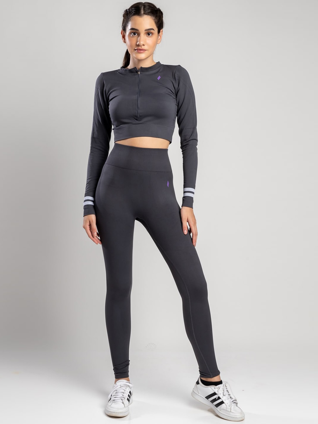 

SKNZ Women Black Solid Tracksuit