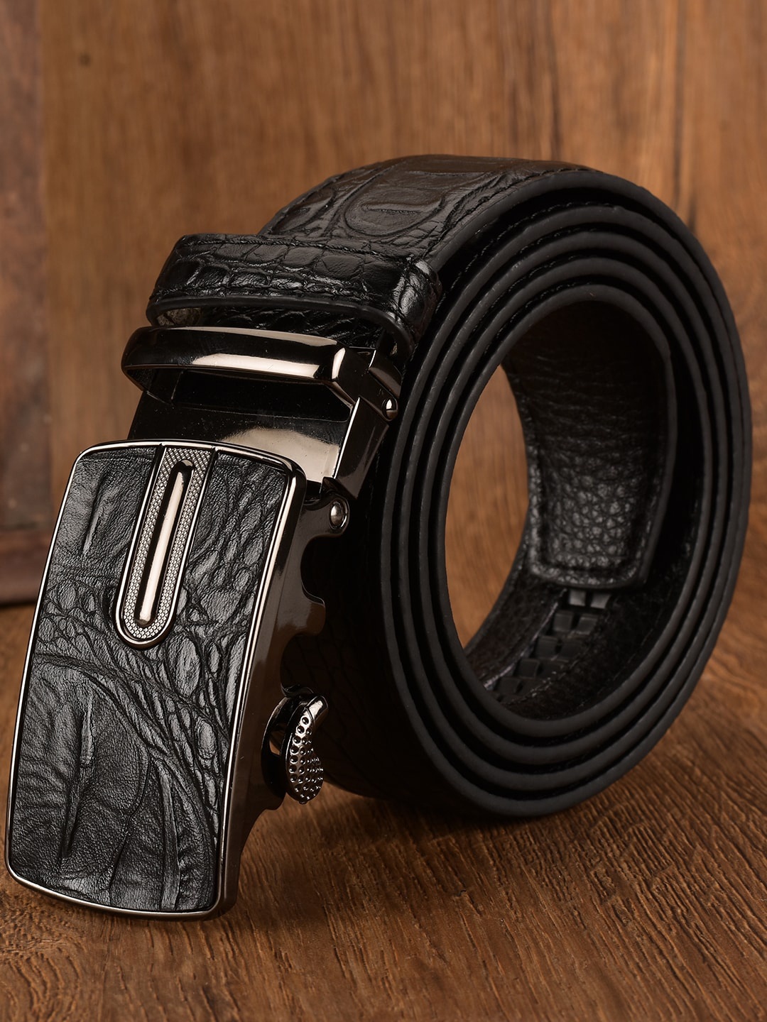 

BuckleUp Men Black Textured Belt