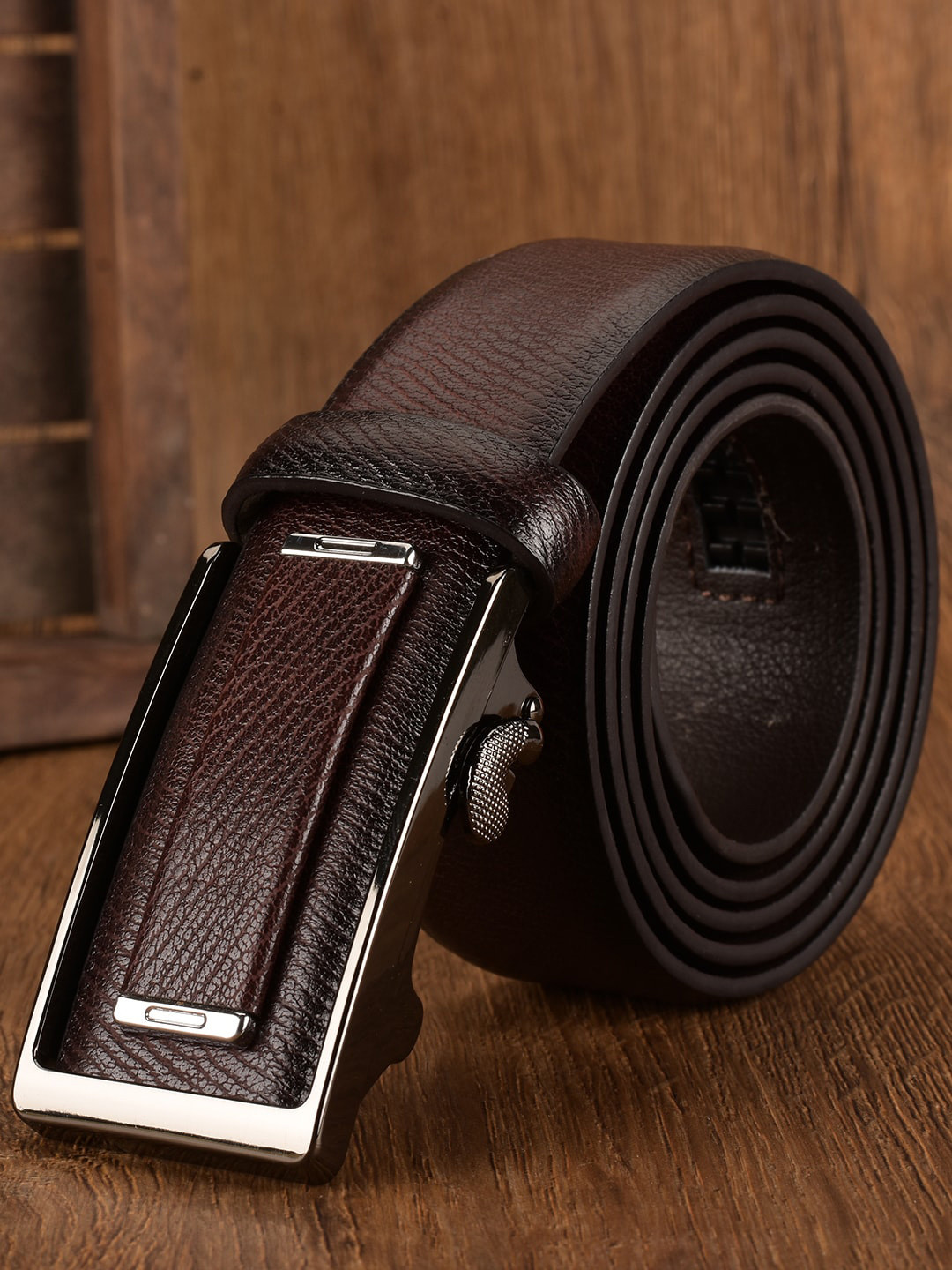 

BuckleUp Men Brown Textured Formal Belt