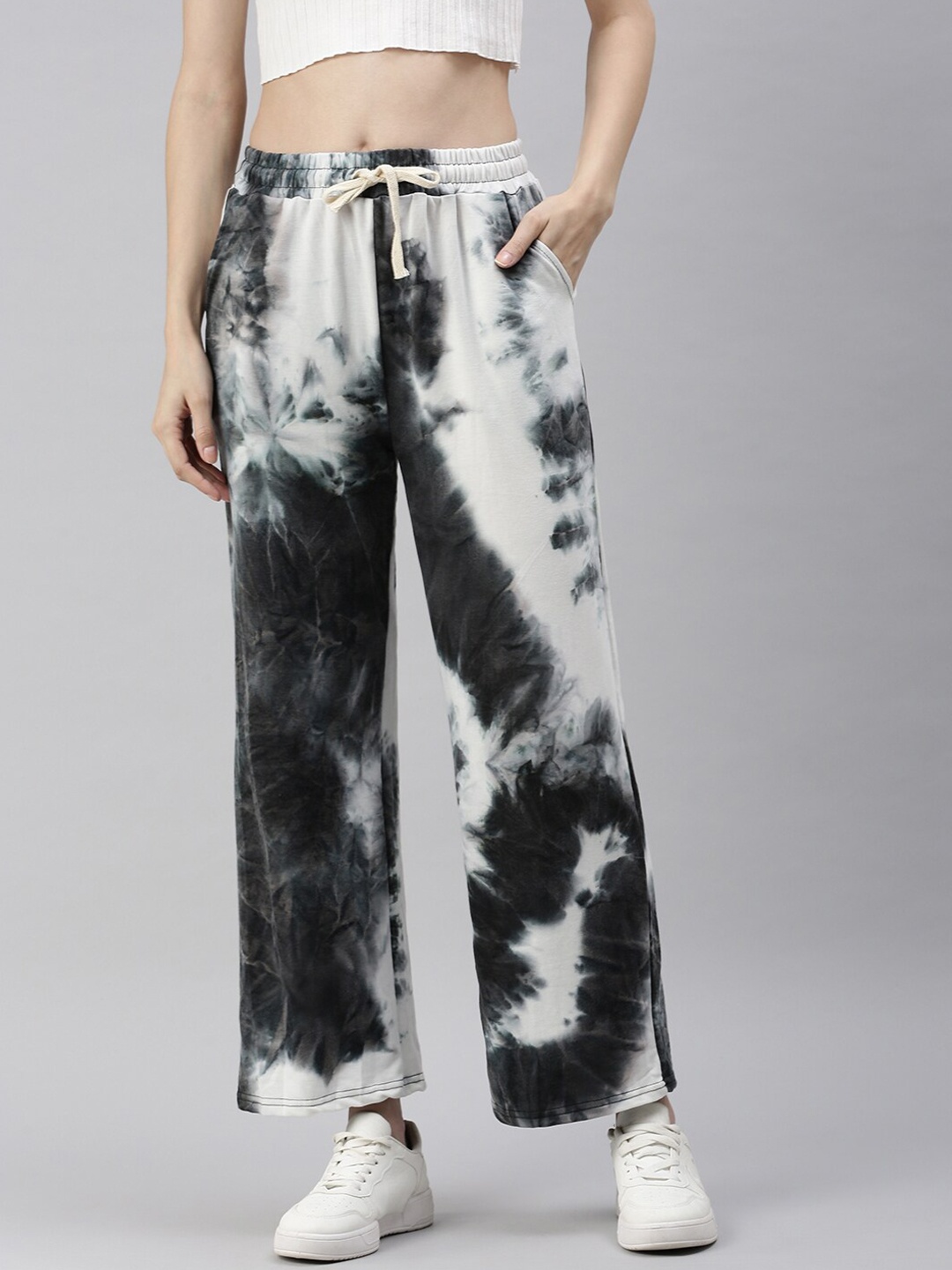 

SHOWOFF Women Grey Tie & Dye Printed Track Pants