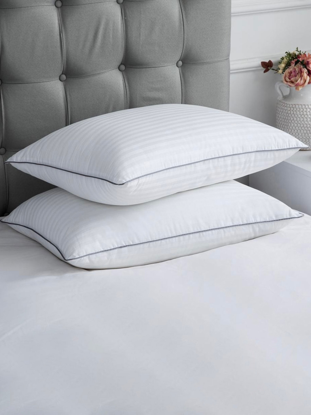 

DREAM WEAVERZ Set Of 2 White Striped Pillows